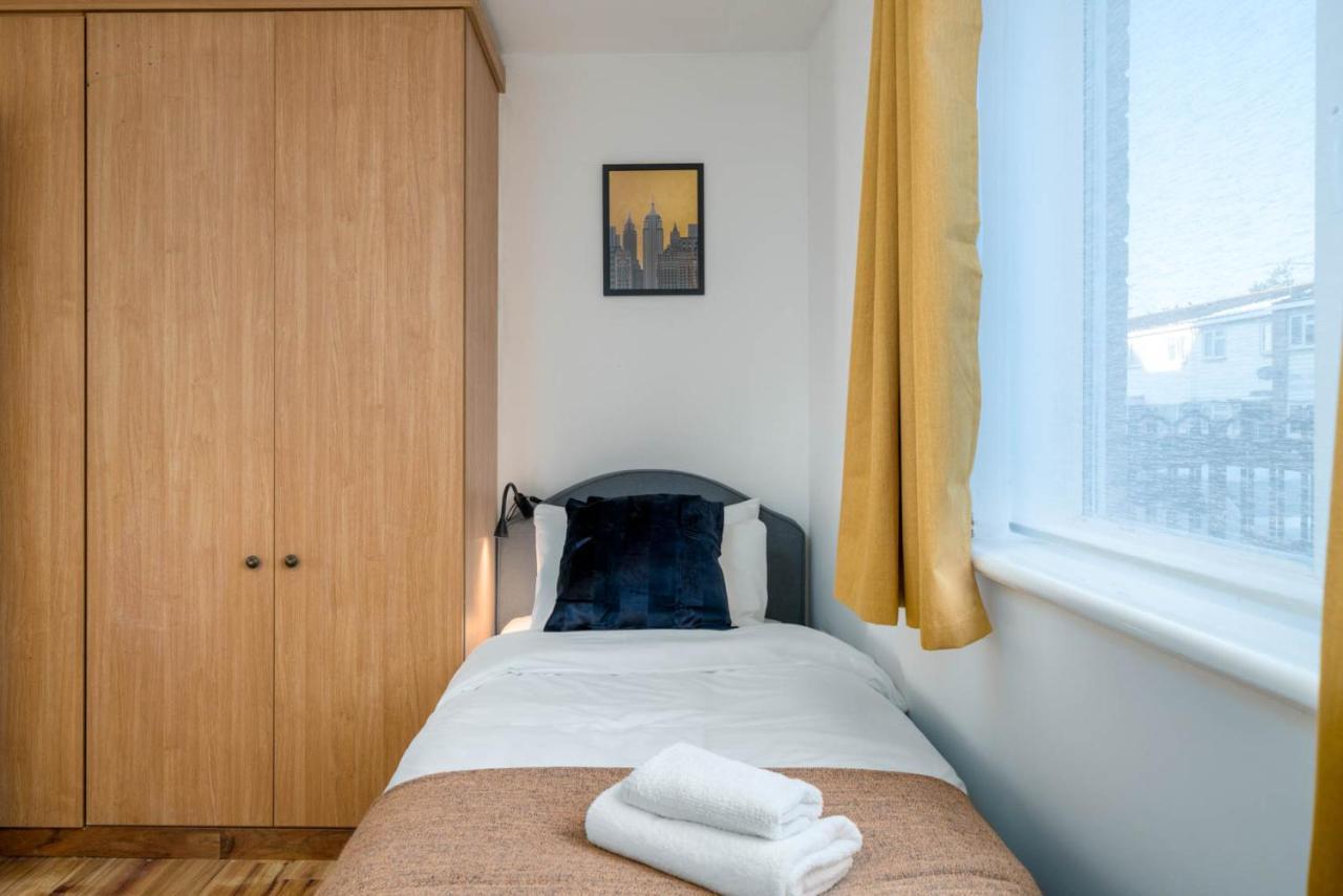 2 Bedroom Flat Near London Excel 外观 照片